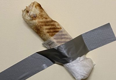 "شاورما على الحائط" الرد العربي الأمريكي على موزة موريزيو