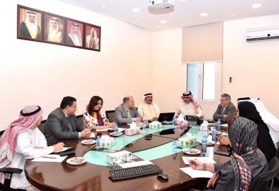 وكيل البلديات يبحث مع جمعية المكاتب الهندسية مستجدات نظام بنايات