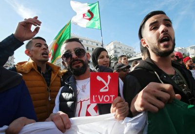 فتح مراكز الاقتراع في الجزائر للتصويت لاختيار رئيس جديد