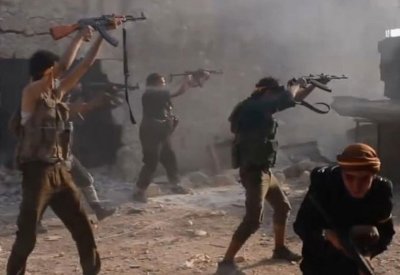 سوريا.. مقتل 26 باشتباكات بين قوات النظام ومسلحين بإدلب