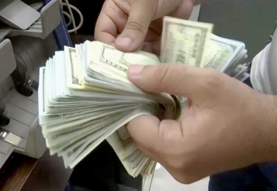 وسط النفق المظلم.. فسحة أمل بدعم دولي تقفز بسندات لبنان