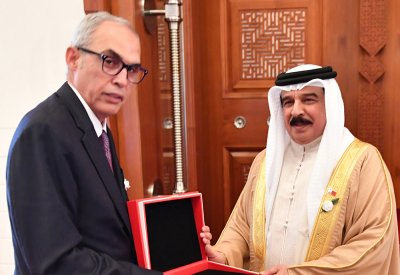 جلالة الملك المفدى يستقبل محافظ مصرف البحرين المركزي