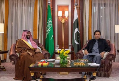  محمد بن سلمان وعمران خان يبحثان التطورات الإقليمية 