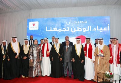 العاصمة ترتدي حلة البهجة احتفالاً بأعياد الوطن.. والألعاب النارية تضيء سماء المنامة