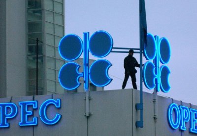 توقيع ميثاق تعاون طويل المدى بين اوبك ومنتجين من خارجها