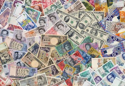 العملات الرئيسية تنتظر تفاصيل اتفاق التجارة الأمريكي الصيني