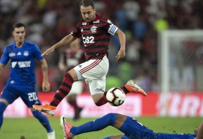 نجم فلامنغو.. أبعد الهلال من نهائي آسيا.. و"صفقة" لم تكتمل