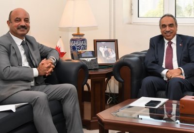 وزير الأشغال يبحث احتياجات خامسة الشمالية مع النائب فلاح هاشم