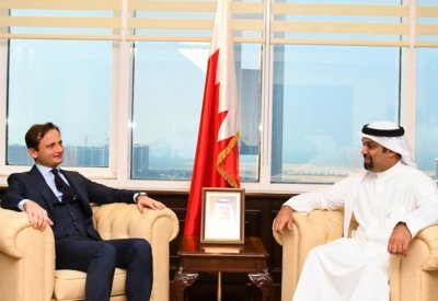 وزير المالية: استمرار تطوير العلاقات البحرينية الإيطالية في المجال الاقتصادي