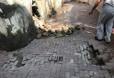 المرباطي: كارثة تواجه مجمع 213 بالمحرق وانهيار منزل وإخلاء 5 مباني