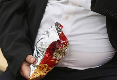5 عادات تؤدي إلى تكون دهون البطن.. ابتعد عنها