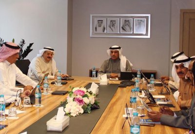 "المناقصات والمزايدات" يفتح مظاريف 93 عطاء لــ10 مناقصات و5 مزايدات مطروحة