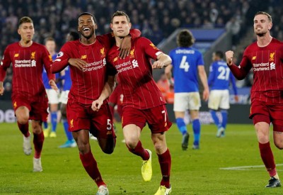 ليفربول يكتسح ليستر ويوسع الفارق إلى 13 نقطة