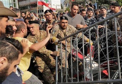 الرئيس اللبناني يدعو القوى الأمنية لليقظة ومكافحة الفساد