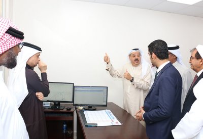 وزير شئون الكهرباء والماء يفتتح مركز المحافظة الشمالية لطوارئ الكهرباء