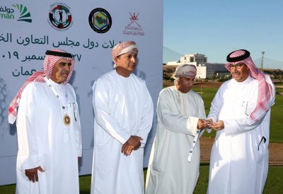 اللجنة التنظمية الخليجية للجولف تكرم الرئيس والأمين العام للجنة السابقين