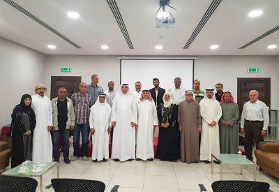 أهالي النعيم متواجدون بمنطقتهم برغم المعاناة من سكن العمال