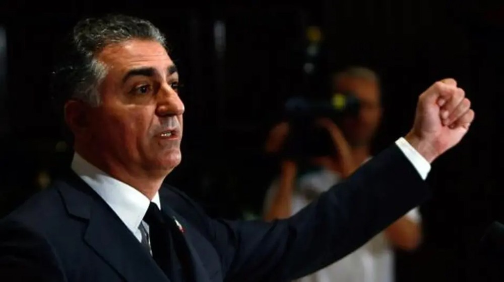 بهلوي يدعو لتشكيل حكومة انتقالية استعداداً لسقوط نظام خامنئي 