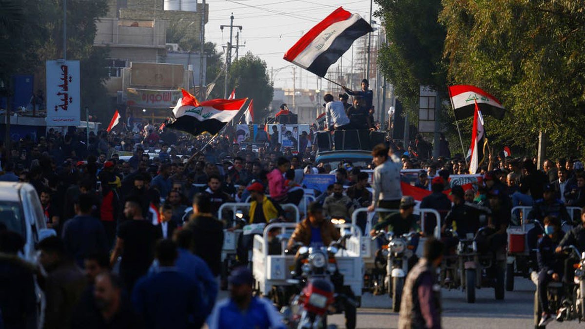 العراق.. أعداد كبيرة من المتظاهرين بساحة التحرير في بغداد