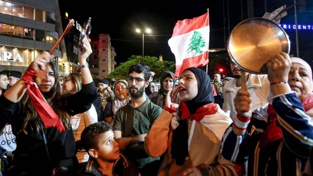 في ليل لبنان.. مظاهرات "ساهرة" وطرق جديدة للاحتجاج
