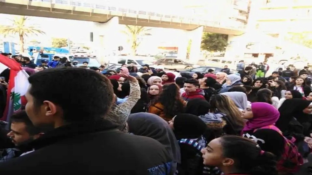 تجمع الساحات.. حراك لبنان يعود بزخم أكبر مع قرب الاستشارات