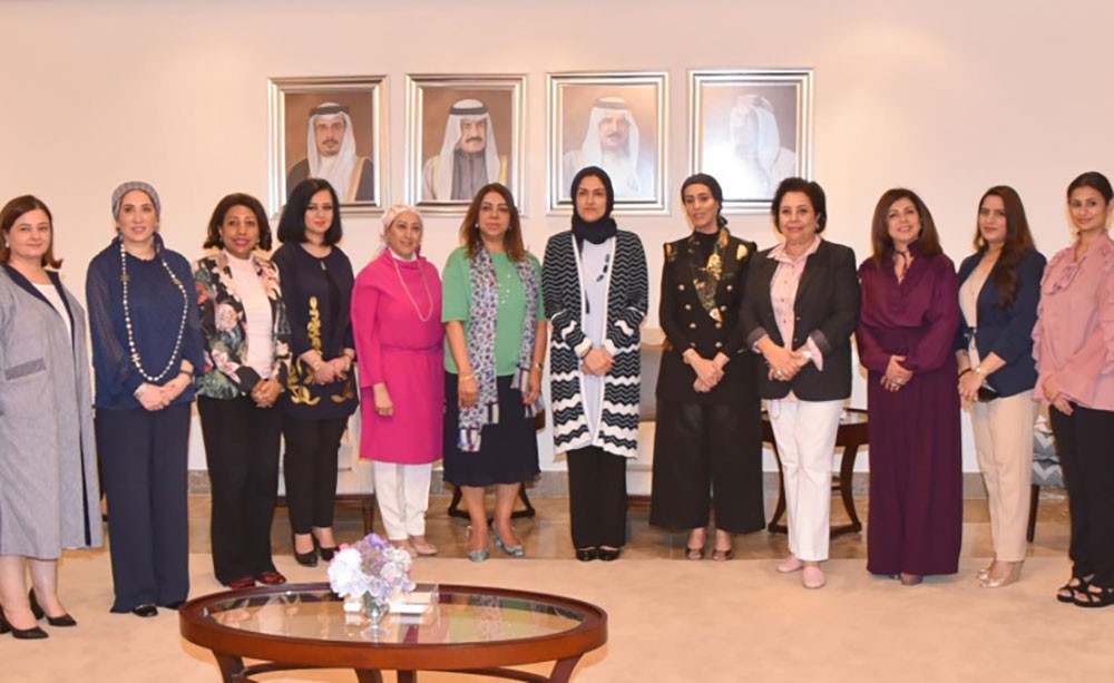 الأنصاري تفتتح معرض المرأة البحرينية للابتكار والإبداع
