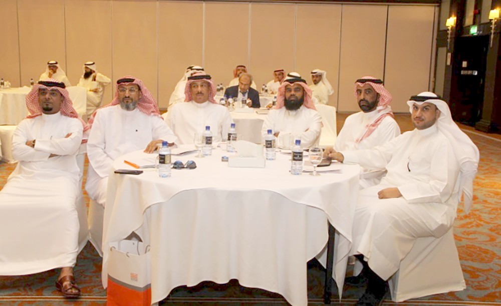 معهد التنمية السياسية ينظم محاضرة العلاقة بين المجالس البلدية والمجلس الوطني