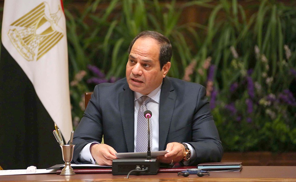 السيسي يطالب برد حاسم وجماعي على "الدول الداعمة للإرهاب"