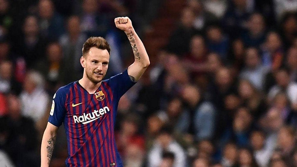 ماركا: راكيتيتش يحسم موقفه من "الرحيل" عن برشلونة