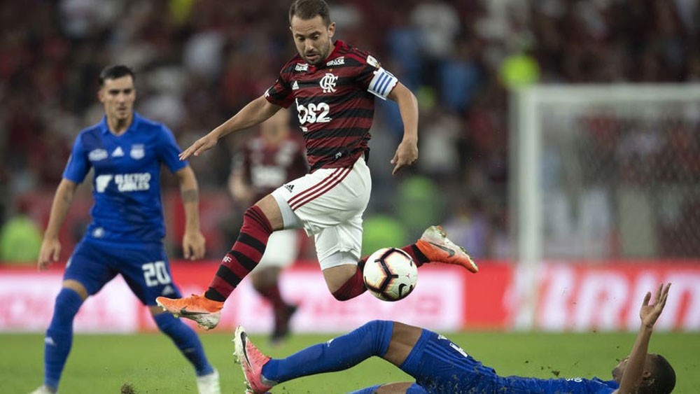 نجم فلامنغو.. أبعد الهلال من نهائي آسيا.. و"صفقة" لم تكتمل