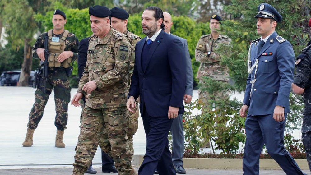 بدء الاستشارات في لبنان.. والحريري يسقط ورقة بيضاء