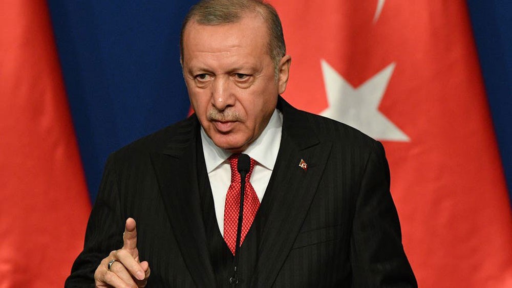 أردوغان يهدد أوروبا بالمهاجرين إذا لم يتوقف العنف بإدلب