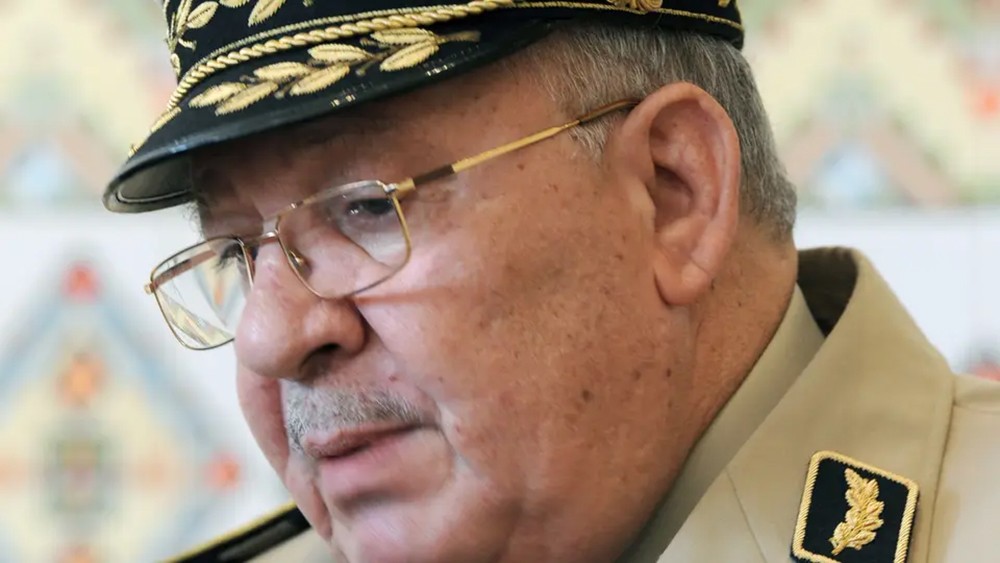 وفاة قايد صالح رئيس أركان الجيش الجزائري بنوبة قلبية