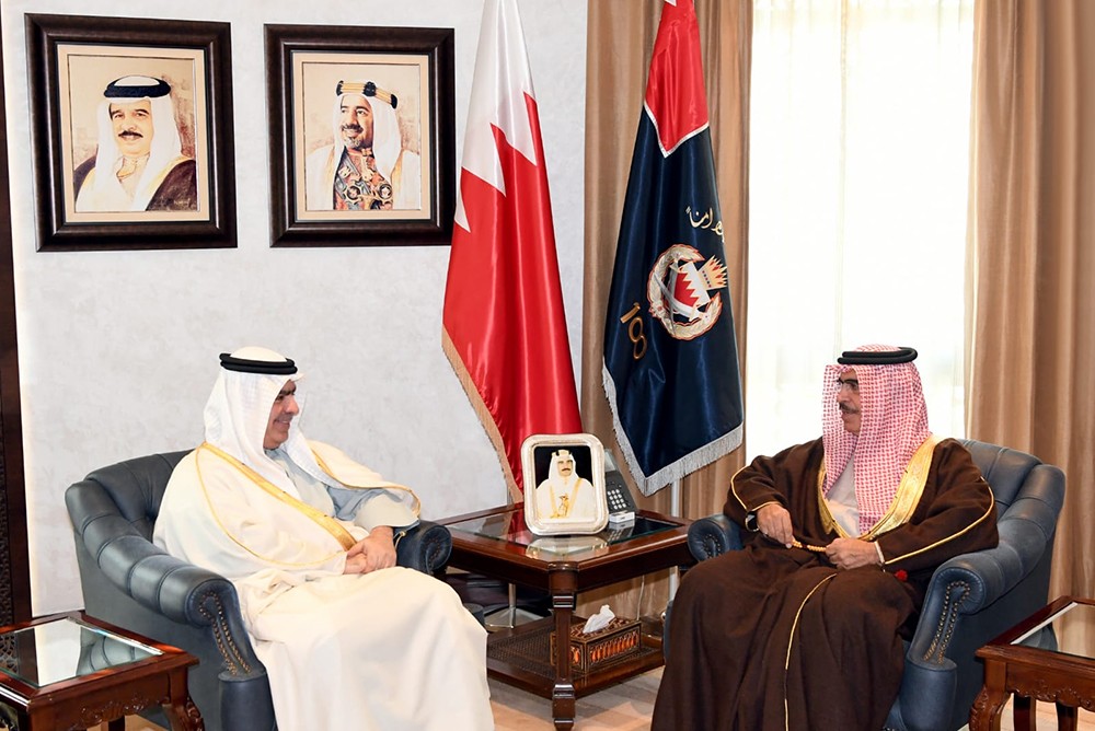 وزير الداخلية يستقبل سفير مملكة البحرين لدى المملكة المتحدة
