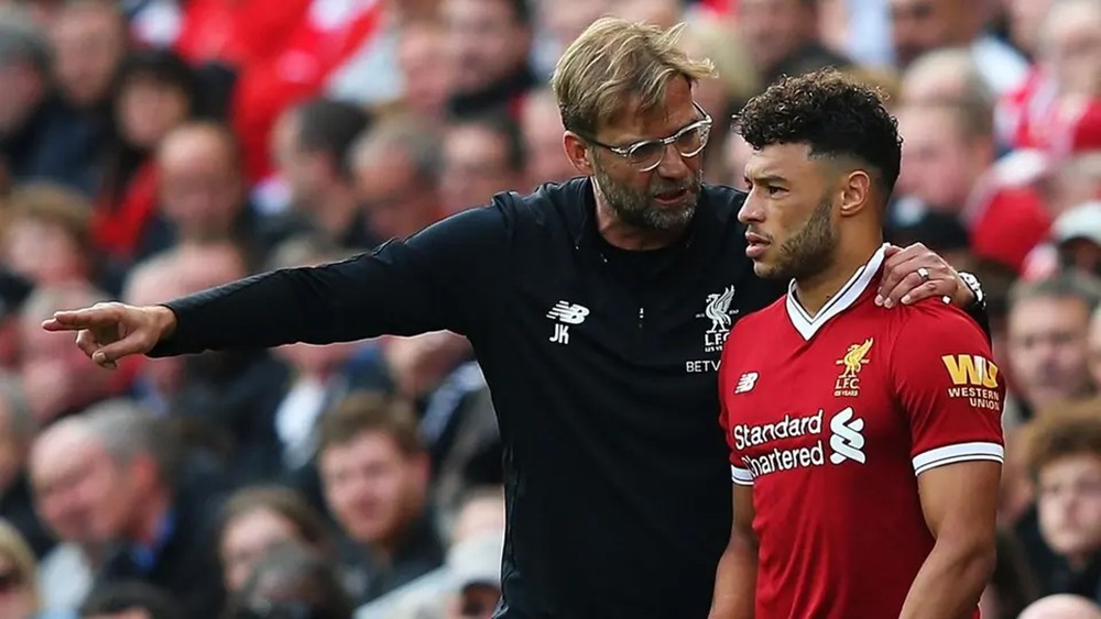 تشامبرلين يغيب عن مباراتي ليفربول في 2019
