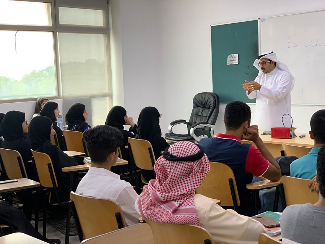 "رياضيات" جامعة البحرين يلتقي طلبة السنة الأولى ويعرفهم برامج القسم