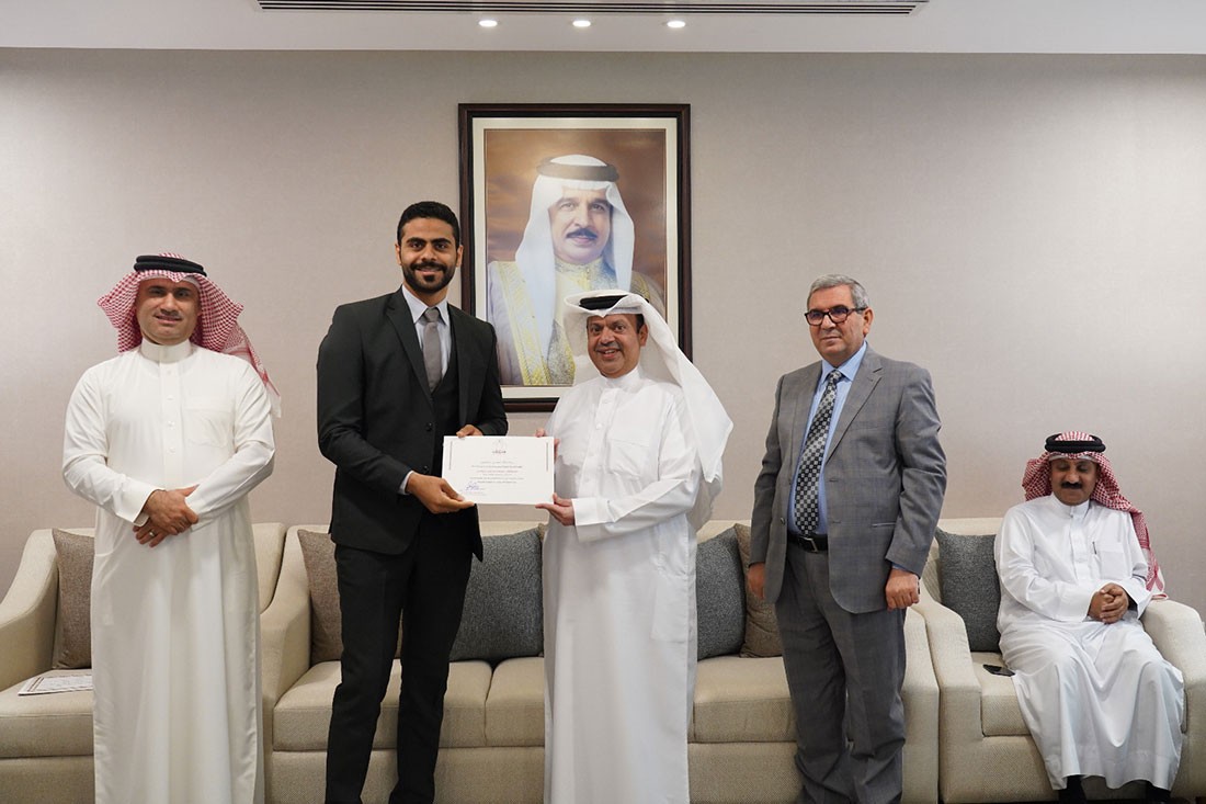 الأمانة العامة لمجلس النواب تكرم عدد من موظفيها