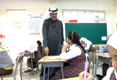 وزير التربية يتفقد سير الامتحانات النهائية ويطّلع على المشاريع التربوية في المدرستين