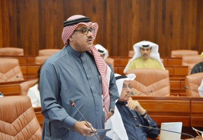 النائب الذوادي يسأل وزير العمل بشأن خط الفقر في البحرين