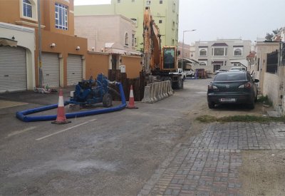 الأشغال تتجاوب مع مشكلة (مجاري عراد الخايسة)
