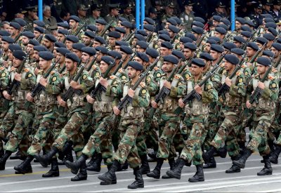 13 سيناريو للرد.. إيران تهدد أميركا بـ"كابوس تاريخي"