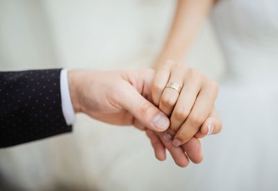 تزوج سورية واحصل على مليون ليرة مكافأة!
