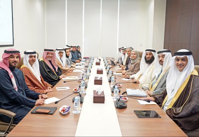 بحث سبل تعزيز التعاون بين السلطة التشريعية والتنفيذية