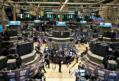 وول ستريت مستقرة وسط ضغط من بوينغ وانحسار توترات الشرق الأوسط