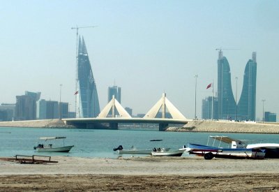 الطقس في البحرين غائم احيانا مع فرصة لتساقط أمطار متفرقة في وقت لاحق من النهار