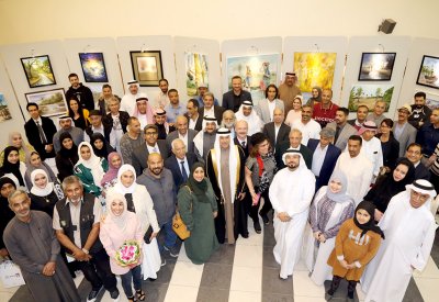 محافظ العاصمة يفتتح المعرض التشكيلي لمركز شباب رأس الرمان 