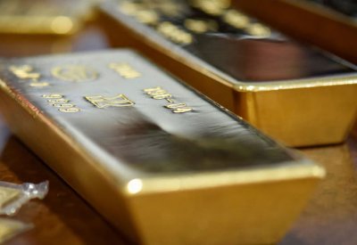 الذهب يهبط وسط ارتفاع الأسهم العالمية