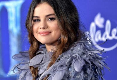 «سيلينا جوميز» تحضر العرض الخاص لفيلمها «Dolittle» بكاليفورنيا