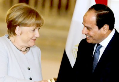 ميركل تؤكد للسيسي دعم حل سياسي بليبيا ورفض أي تدخل أجنبي