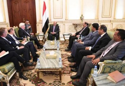 المبعوث الأممي يطلع رئيس اليمن على رؤيته حول الحديدة